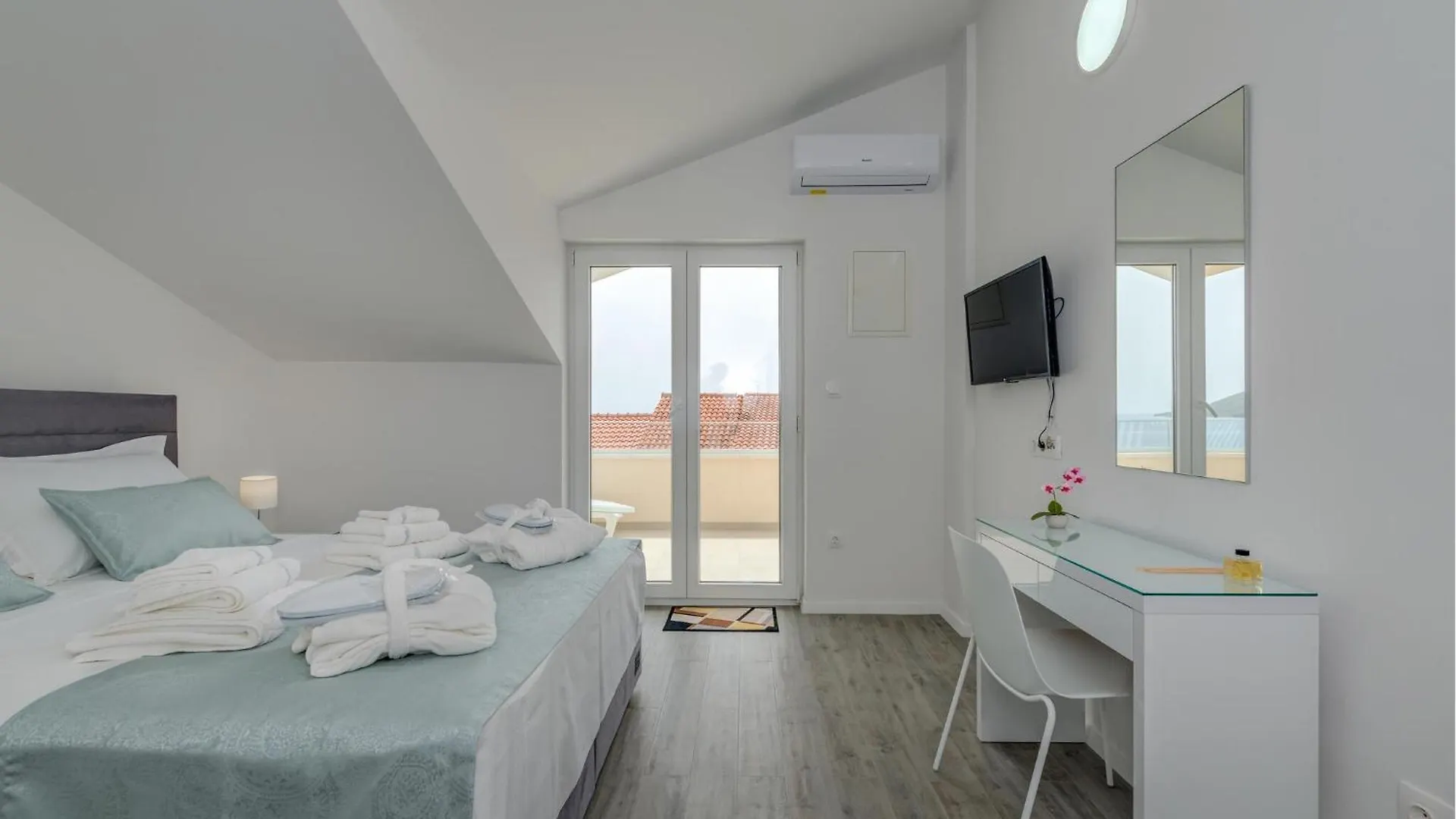 1 Bedroom Stunning Apartment In تروغير 0*,